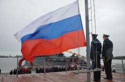 Государственный флаг над Кронштадтом